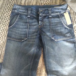 ~ Diesal Jeans Women's NWT ~ HIPPER ~ W 31 ~L34 ~ Wash 0070Z